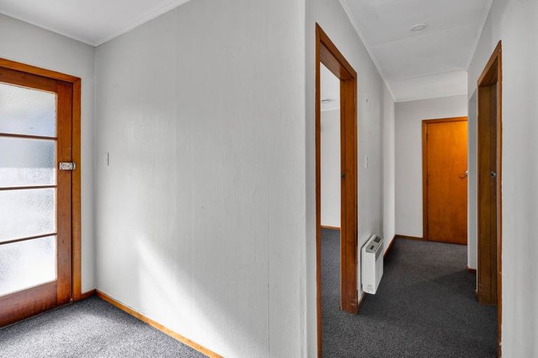 Photo of property in 16 Bridger Place, Eltham, 4322