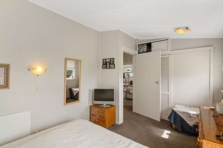 Photo of property in 23 Holton Road, Amberley, 7481