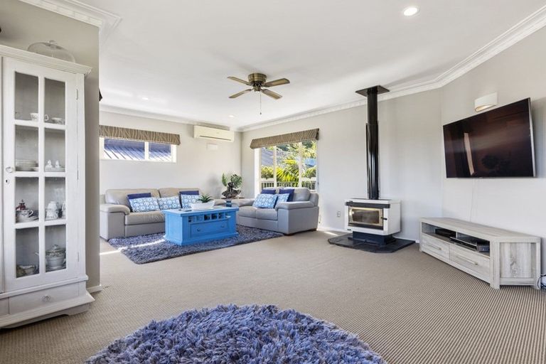 Photo of property in 27 Stella Drive, Clarks Beach, 2122