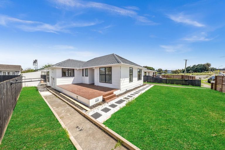Photo of property in 80 Cambridge Terrace, Papatoetoe, Auckland, 2025