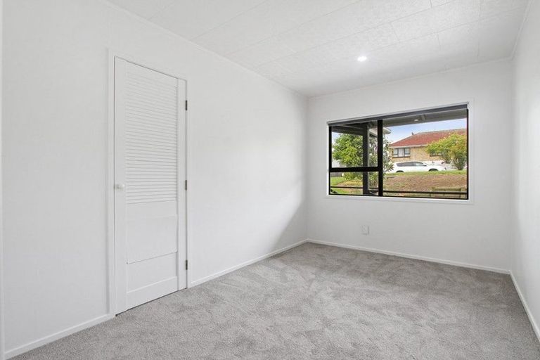 Photo of property in 46 Peverill Crescent, Papatoetoe, Auckland, 2025