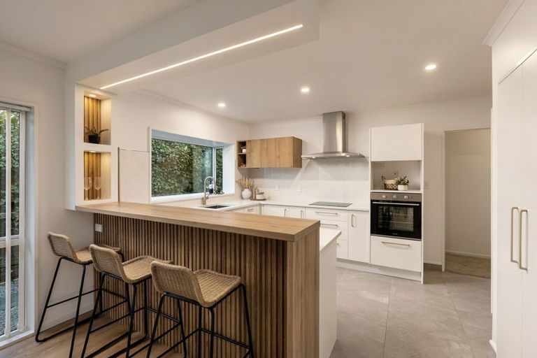 Photo of property in 139 Memorial Avenue, Burnside, Christchurch, 8053