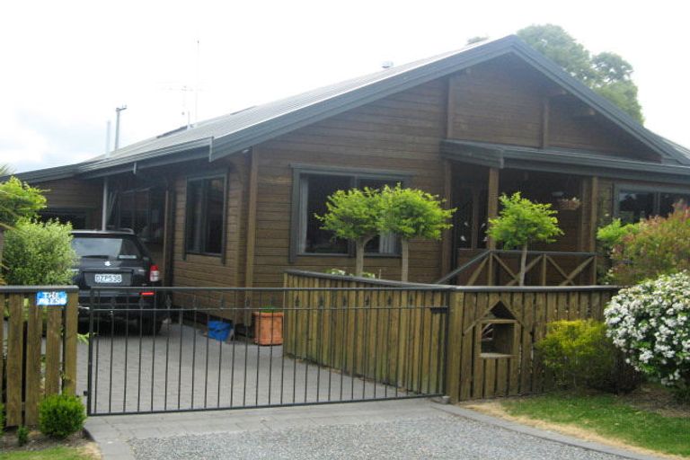 Photo of property in 4 Penfold Square, Leithfield, 7481