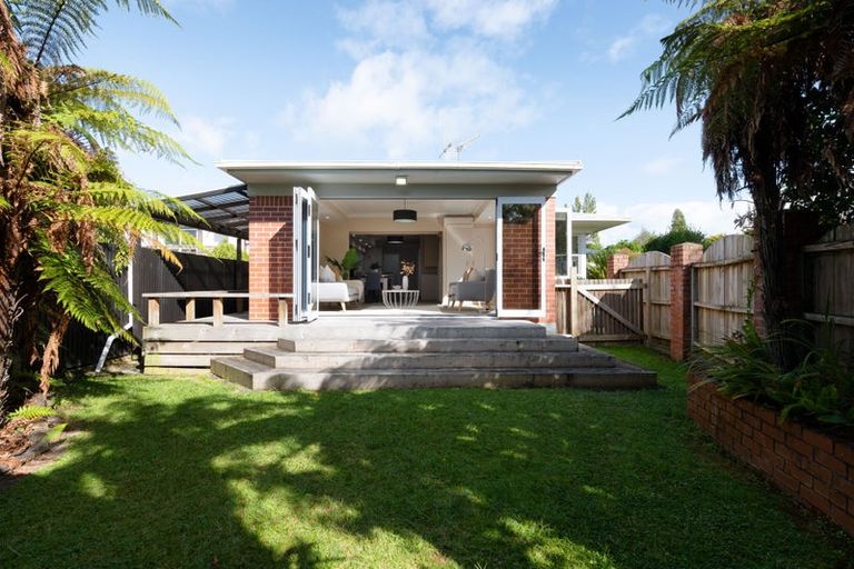 Photo of property in 9 Lynwood Place, Chedworth, Hamilton, 3210