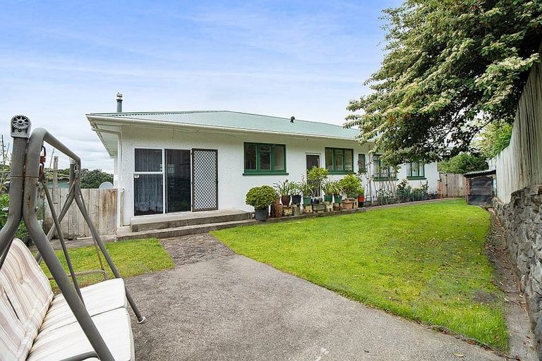 Photo of property in 215 Ngamotu Road, Spotswood, New Plymouth, 4310