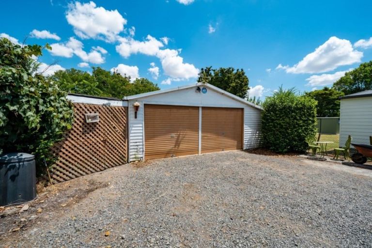 Photo of property in 29 Pipiroa Road, Ngatea, 3503