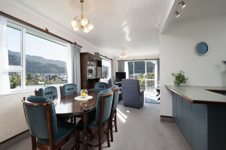 Photo of property in 6a Seaview Crescent, Picton, 7220