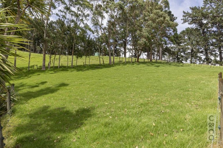Photo of property in 589 Inland Road, Helensville, 0875
