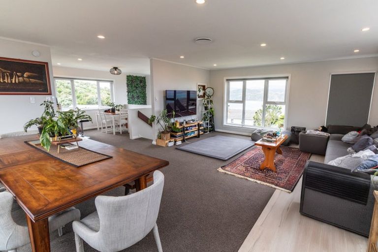 Photo of property in 8 Bowes Crescent, Strathmore Park, Wellington, 6022