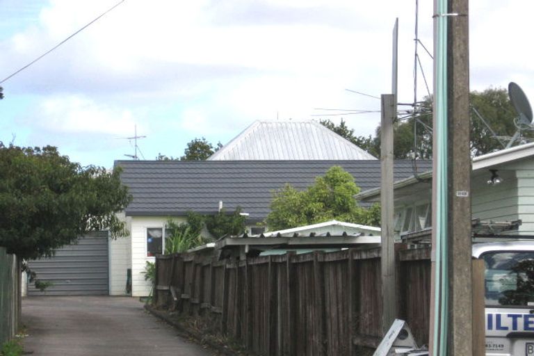 Photo of property in 37 Hayman Place, Beach Haven, Auckland, 0626