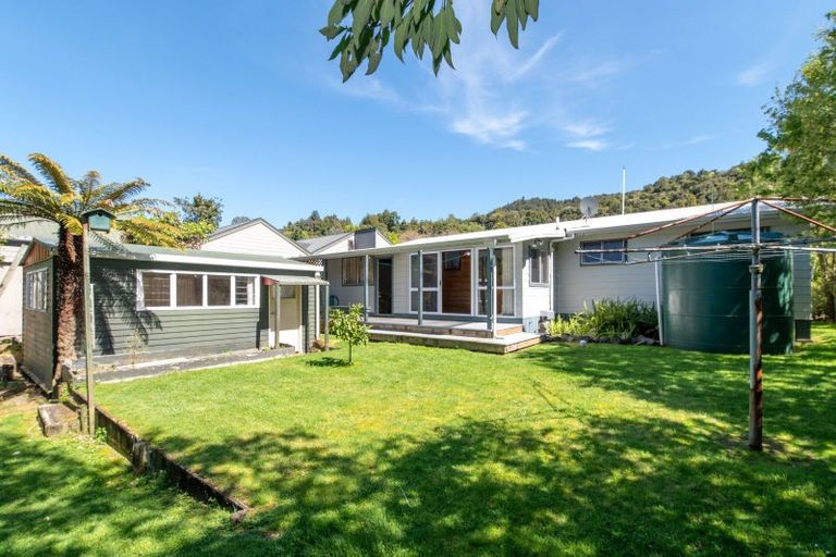 Photo of property in 8 Te Mu Road, Lake Tarawera, Rotorua, 3076