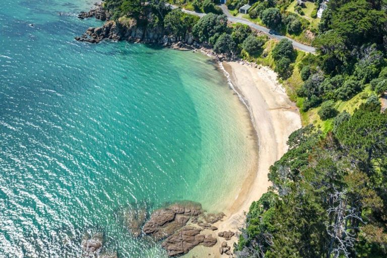 Photo of property in 52 Woods Road South, Colville, Coromandel, 3584