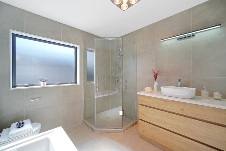 Photo of property in 18 Kairakau Street, Papakura, 2110