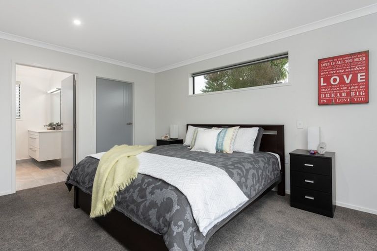 Photo of property in 2 Greystone Place, Omokoroa, 3114