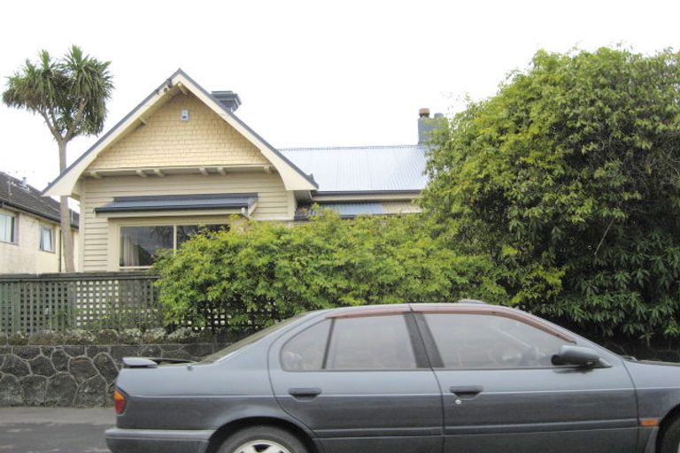 Photo of property in 8 Bristol Street, St Albans, Christchurch, 8014
