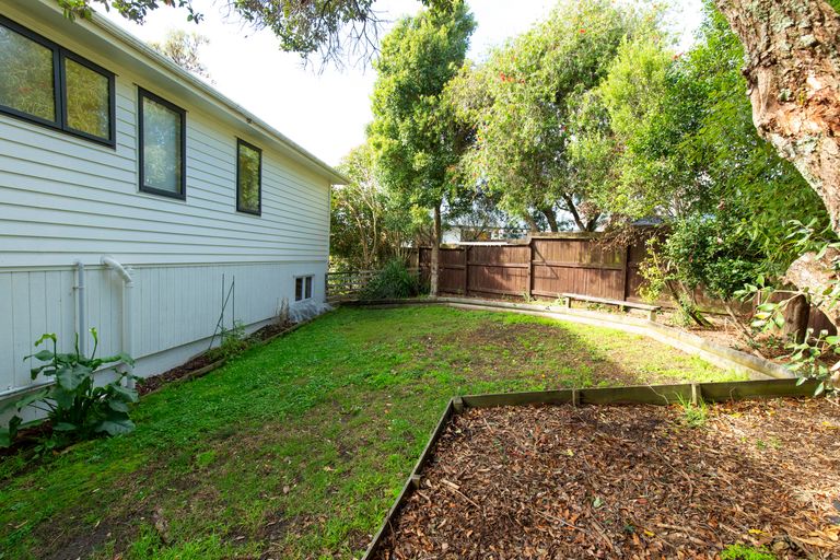 Photo of property in 6 Sundown Avenue, Manly, Whangaparaoa, 0930