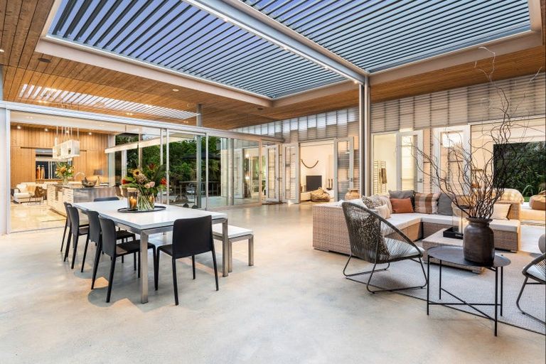 Photo of property in 64 Taumata Road, Omaha, 0986