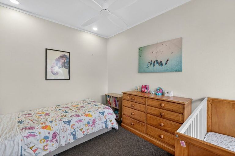 Photo of property in 27 Amorino Drive, Red Beach, 0932