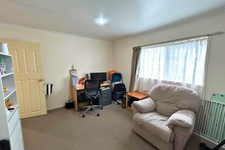 Photo of property in 406 Bucklands Beach Road, Bucklands Beach, Auckland, 2012