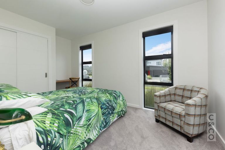 Photo of property in 1 Len Ireland Drive, Kumeu, 0810