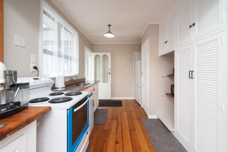 Photo of property in 10 Potaka Street, Marton, 4710