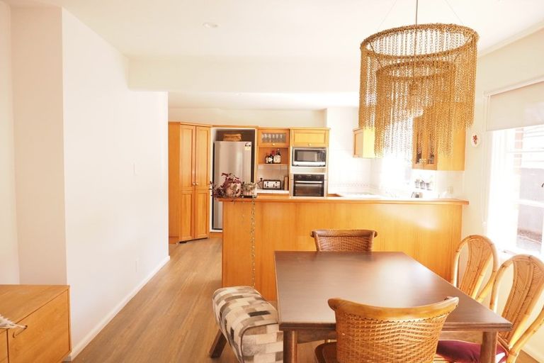 Photo of property in 15 Manor Place, Bryndwr, Christchurch, 8053