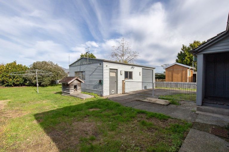 Photo of property in 9 Hayward Road, Ngatea, 3503