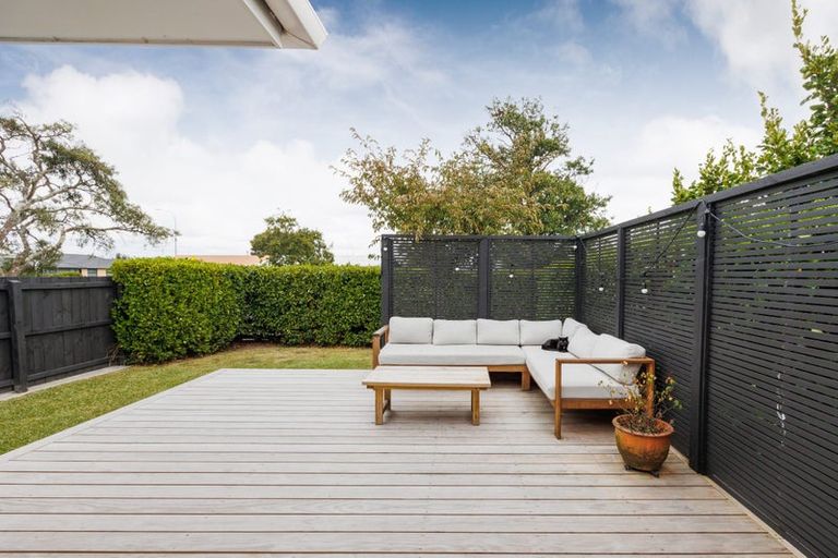 Photo of property in 6 Rennie Avenue, Milson, Palmerston North, 4414