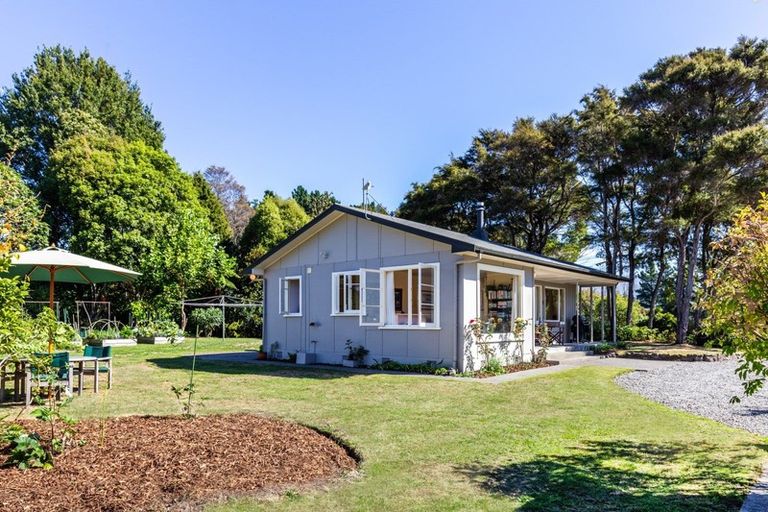 Photo of property in 9 Te Herekiekie Street, Turangi, 3334