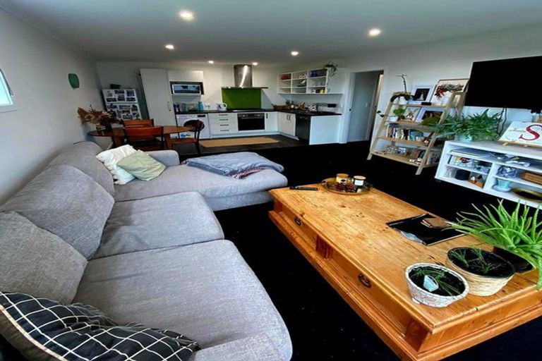 Photo of property in 11 Havana Rise, Grenada Village, Wellington, 6037