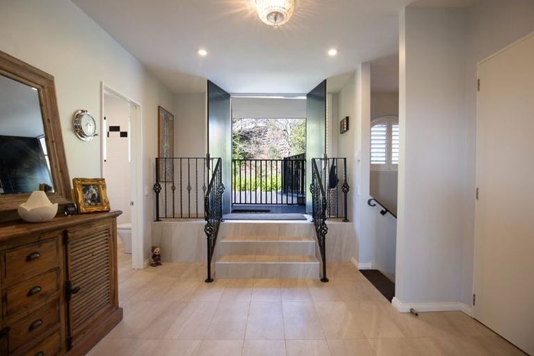 Photo of property in 39 Overdale Drive, Cashmere, Christchurch, 8022