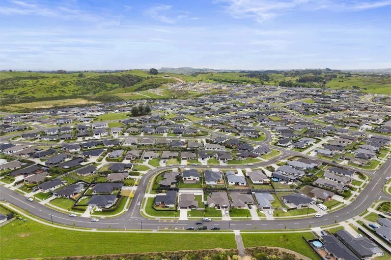 Photo of property in 27 Harriet Johnston Drive, Pokeno, 2402