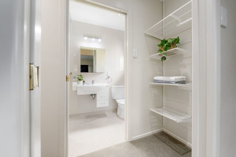 Photo of property in 9 Lynwood Place, Chedworth, Hamilton, 3210