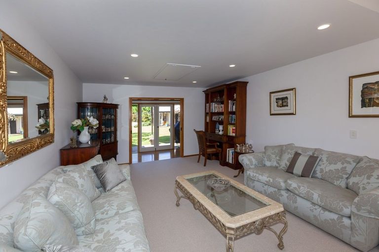 Photo of property in 9-11 Rosebank Grove, Waikanae, 5036