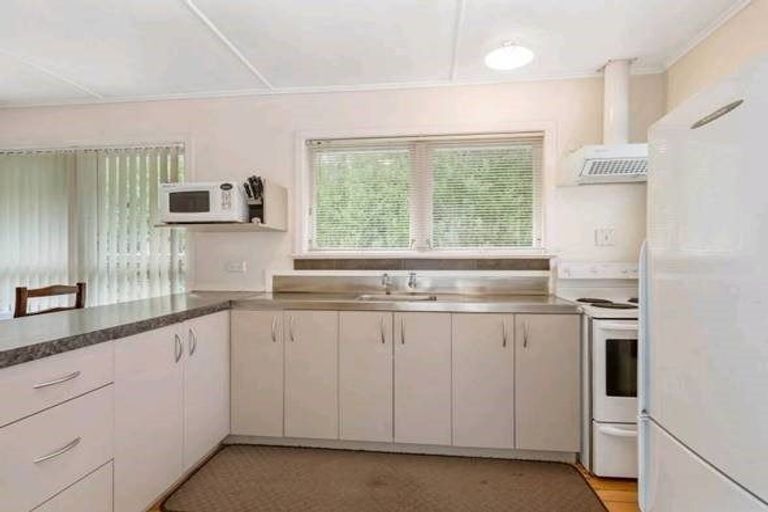 Photo of property in 4 Henry Street, Western Heights, Rotorua, 3015