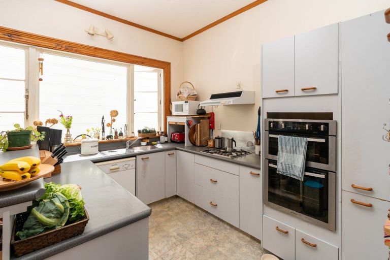 Photo of property in 124 Elizabeth Street, Mount Victoria, Wellington, 6011