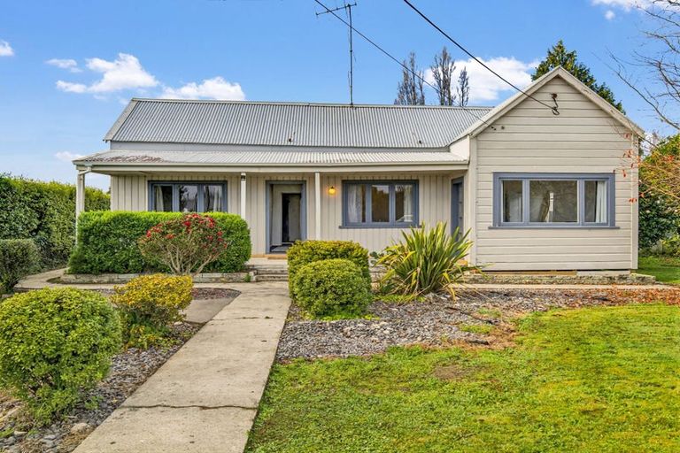 Photo of property in 24 Bennett Street, Waipawa, 4210