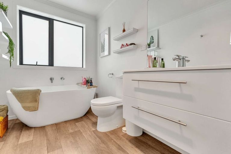 Photo of property in 2/62 Cabourne Drive, Glenview, Hamilton, 3206