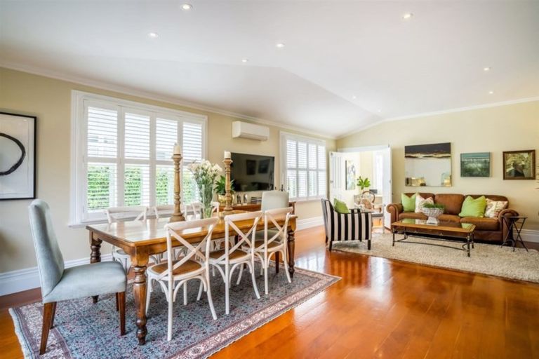 Photo of property in 18a Richmond Avenue, Northcote Point, Auckland, 0627