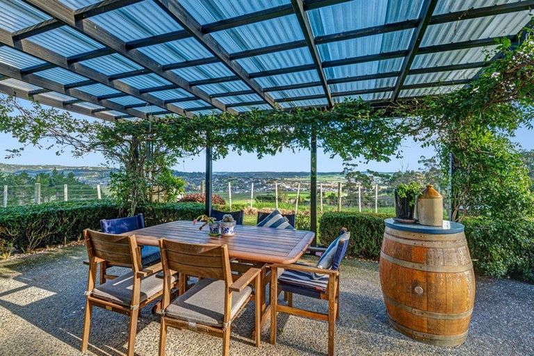 Photo of property in 88 Pipitiwai Drive, Helensville, Kaukapakapa, 0871