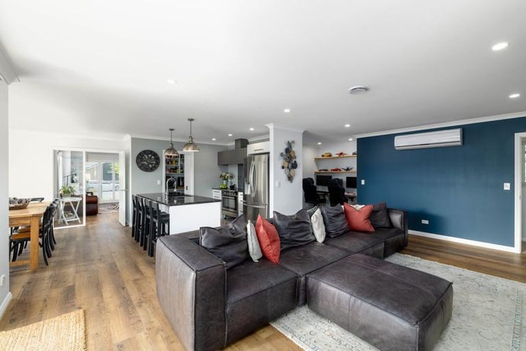 Photo of property in 14 Ballinger Place, Kaiapoi, 7630