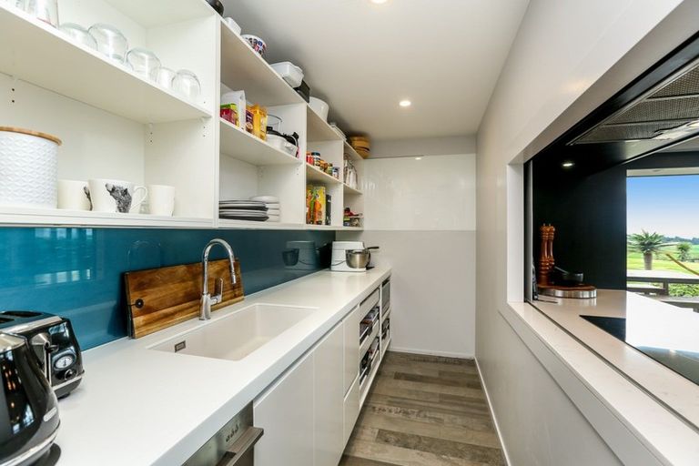 Photo of property in 588 Barrett Road, Hurworth, New Plymouth, 4371