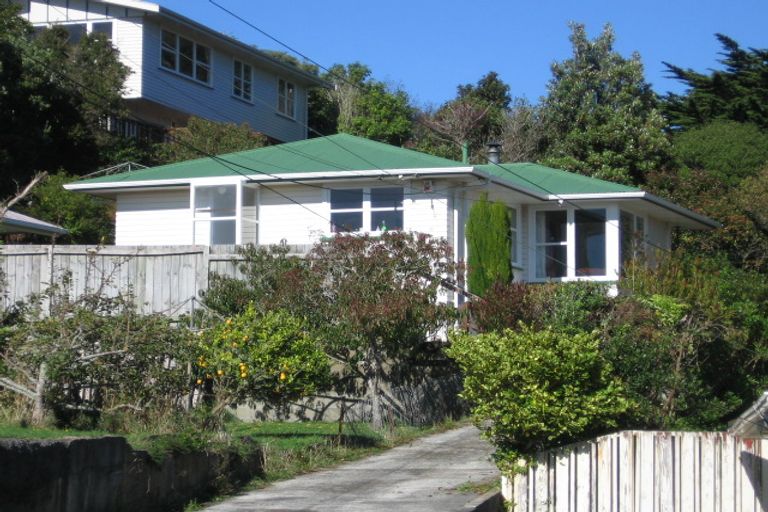 Photo of property in 34 Beazley Avenue, Paparangi, Wellington, 6037