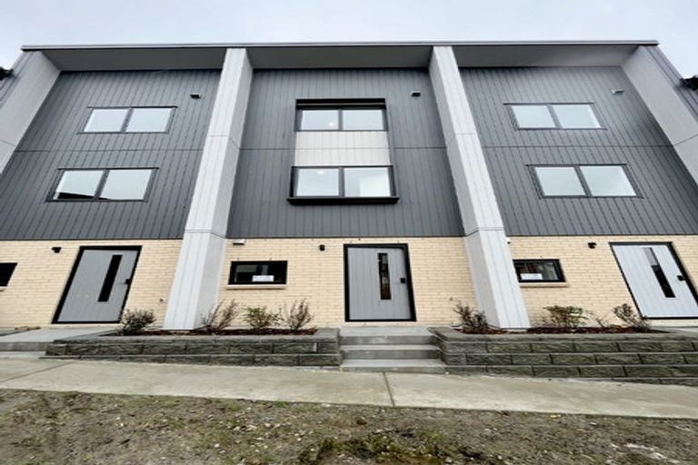 Photo of property in 6/327 Glengarry Road, Glen Eden, Auckland, 0602