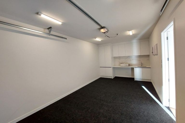 Photo of property in 33 Porowha Road, Westgate, Auckland, 0814
