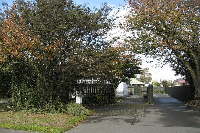 Photo of property in 2/9a Worthy Street, Ilam, Christchurch, 8041