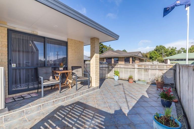 Photo of property in 5 Campbell Grove, Levin, 5510