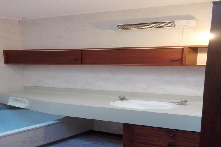 Photo of property in 2/126 Thompson Road, Bluff Hill, Napier, 4110