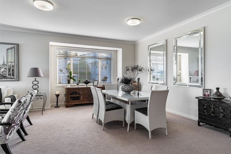 Photo of property in 90 Landmark Terrace, Orewa, 0931