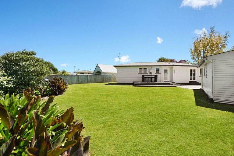 Photo of property in 56 Southsea Crescent, Silverdale, Hamilton, 3216